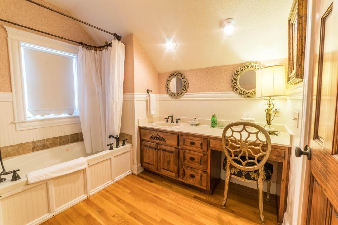 The Victoria Bed & Breakfast เบนตันวิลล์ ภายนอก รูปภาพ